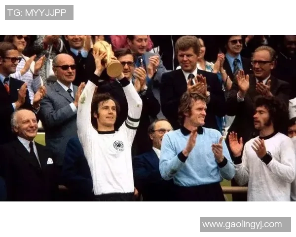 皇帝照:足球传奇的荣耀瞬间展现球王风采 皇帝照:足球传奇的荣耀瞬间展现球王风采